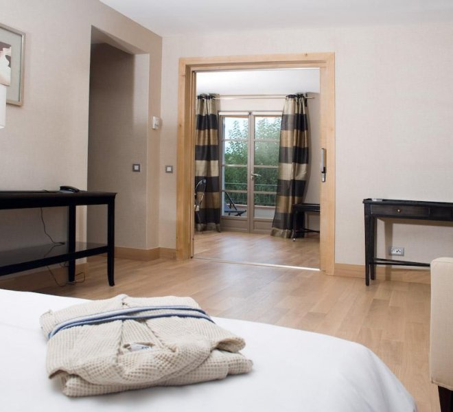 Aménagement intérieur Vue mer chambre résidence hôtel Pinarello